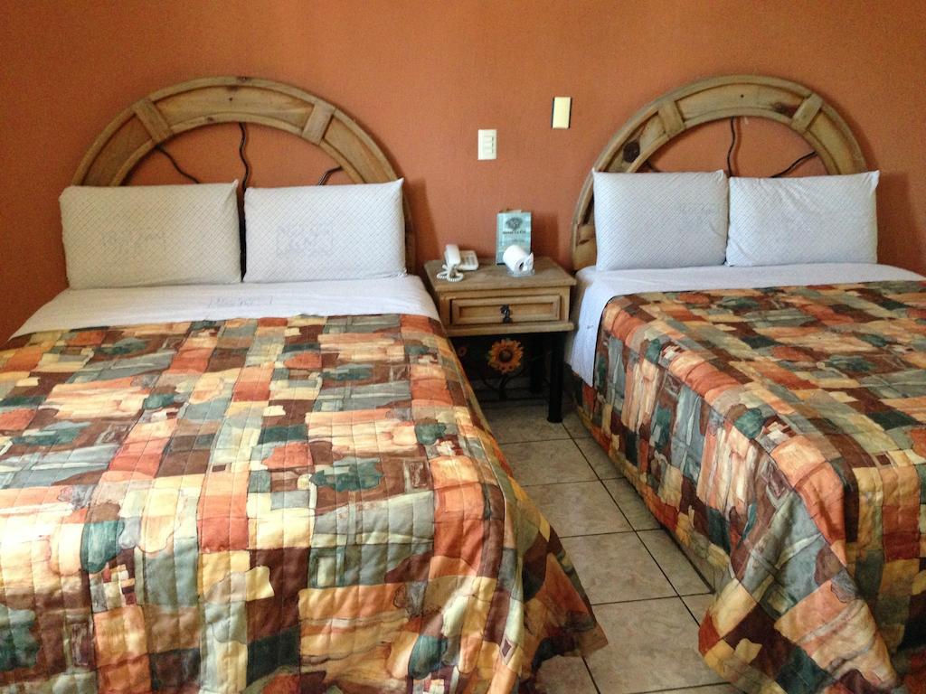 Hotel La Paz Guadalajara Bilik gambar